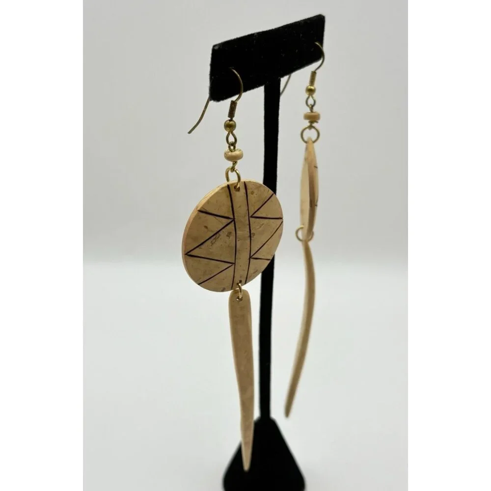 Vintage Handcrafted Wood Dangle Earrings Tribal Inspired Lightweight Nature - Picture 5 of 6